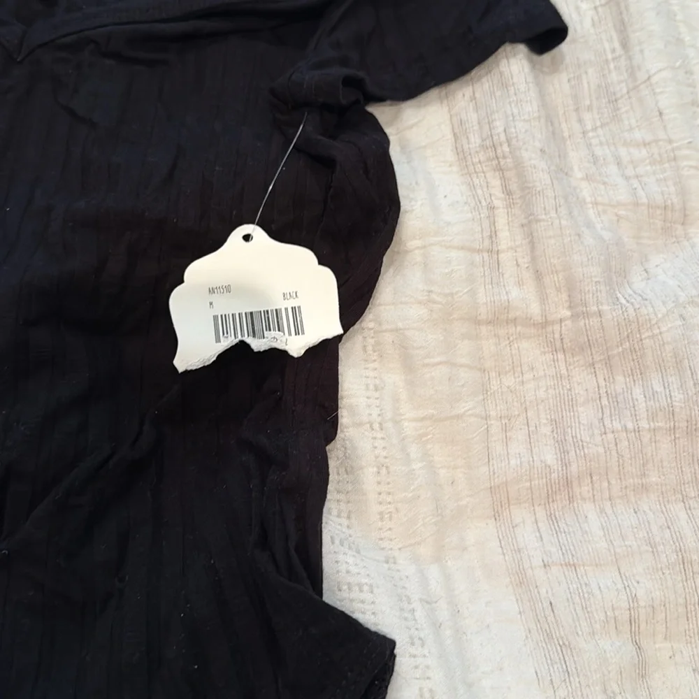 Black V-Neck Women's Top - Picture 3 of 3